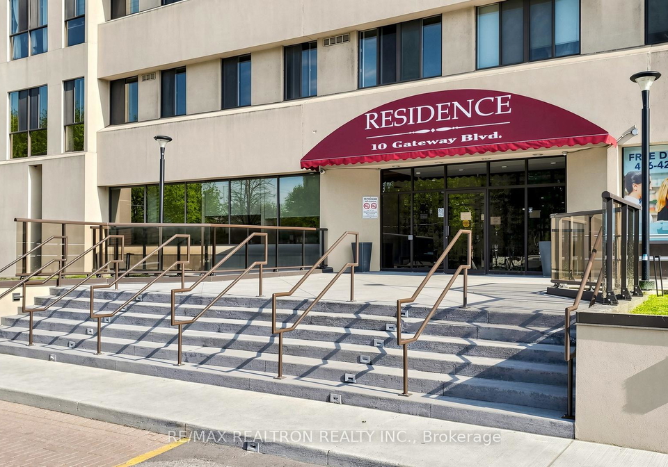 10-gateway-boulevard-east-york-ontario-c13090784