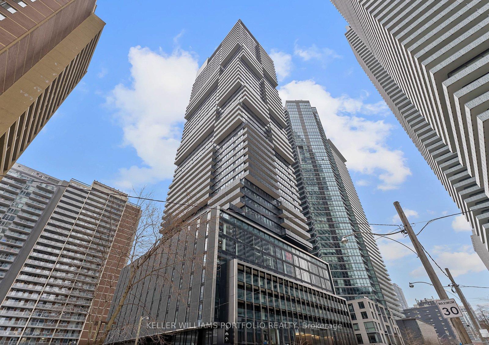 55-charles-street-e-toronto-ontario-c13091314
