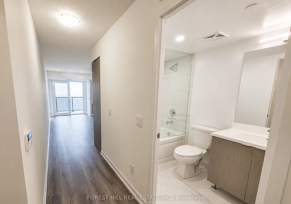 219-dundas-street-e-toronto-ontario-c13091336