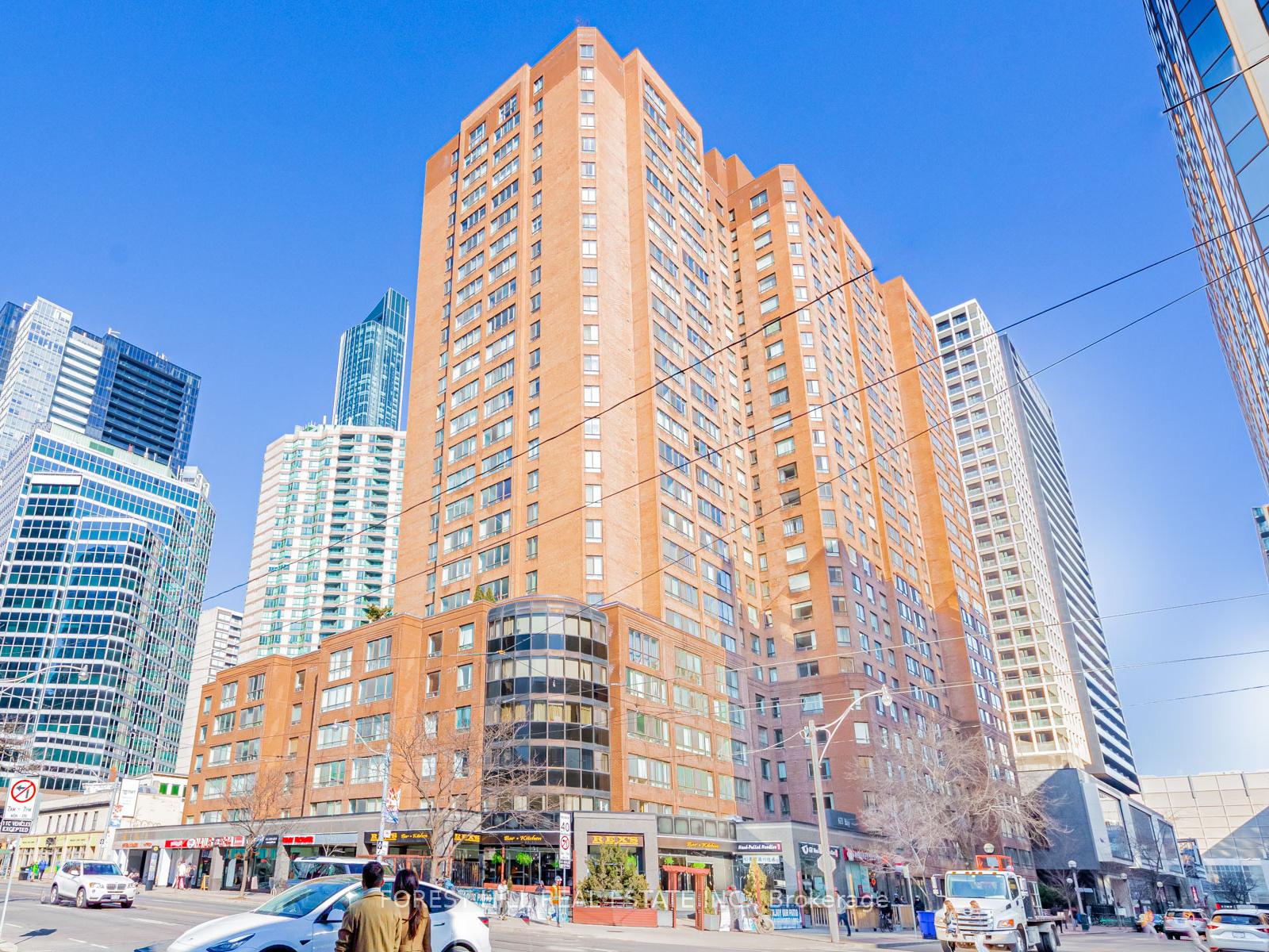 633-bay-street-toronto-ontario-c13091508
