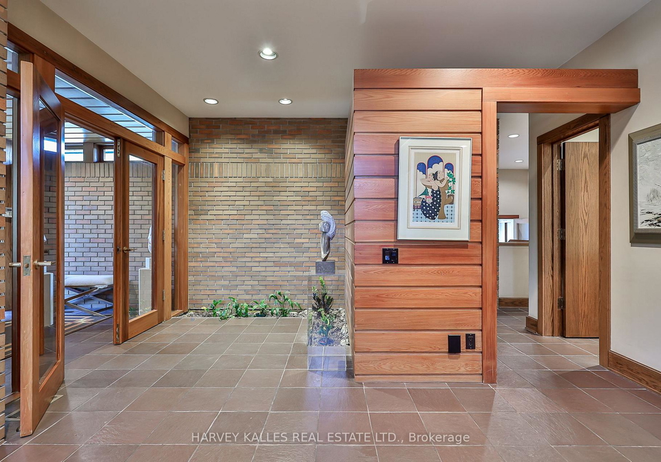 223-hillhurst-boulevard-toronto-ontario-c13091532