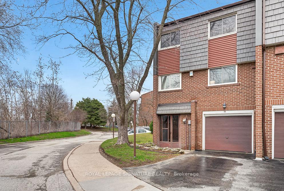 36-vicora-link-way-east-york-ontario-c13091642