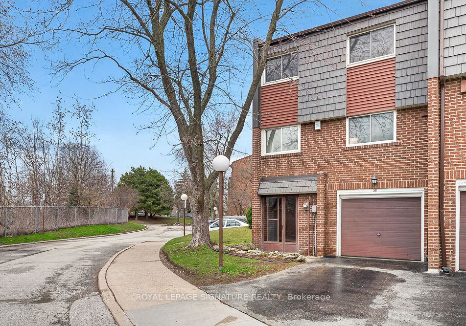 36-vicora-link-way-east-york-ontario-c13091642