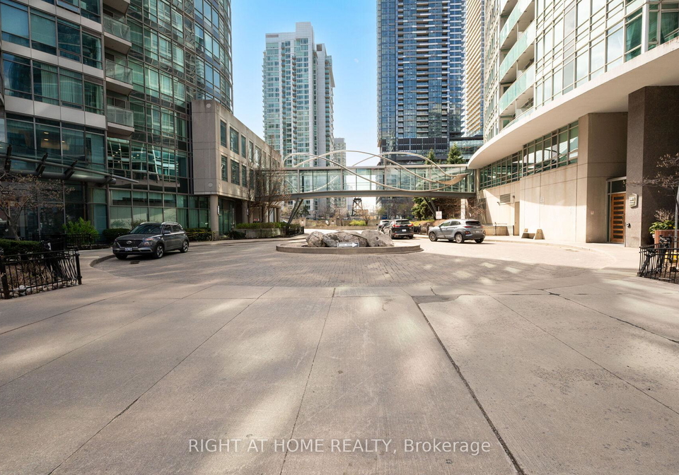 373-front-street-w-toronto-ontario-c13091854