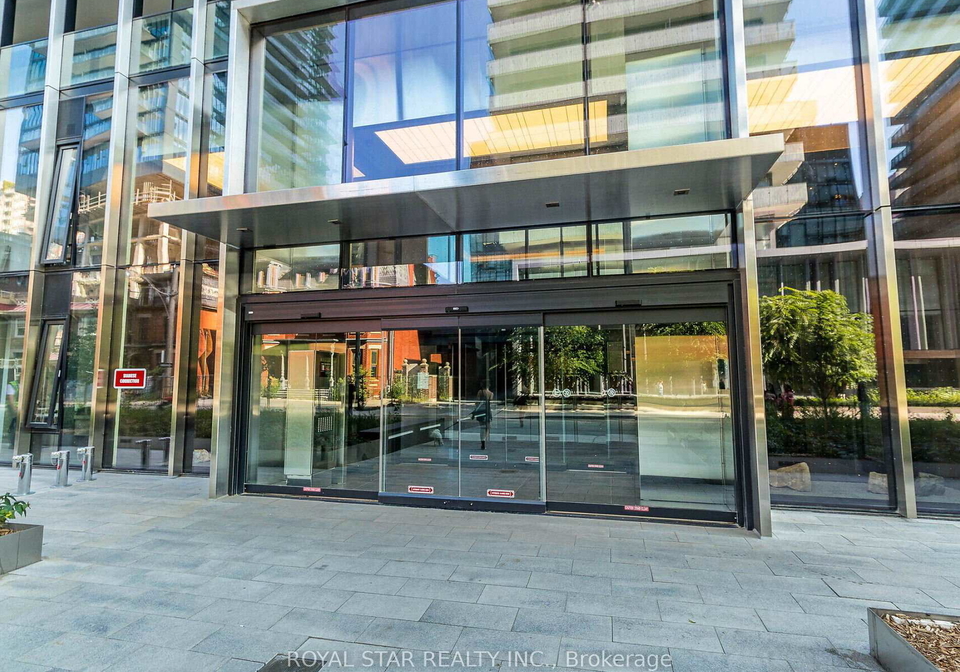 55-charles-street-e-toronto-ontario-c13092138