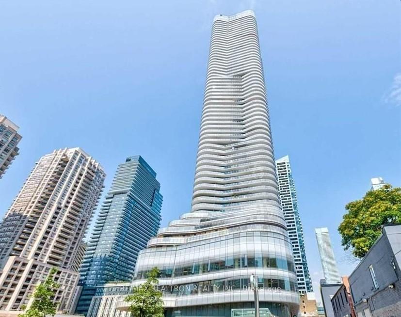 11-wellesley-street-w-toronto-ontario-c13092174