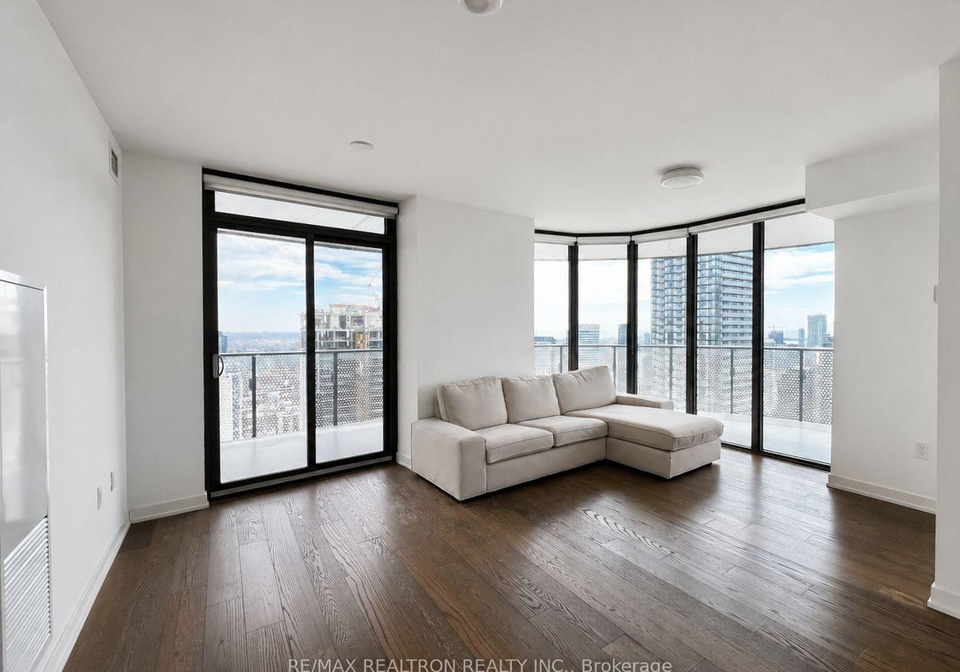 11-wellesley-street-w-toronto-ontario-c13092174
