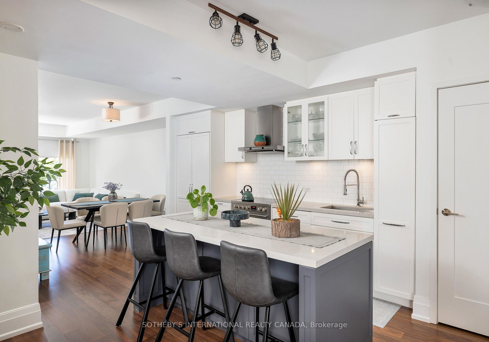 25-malcolm-road-east-york-ontario-c13092242