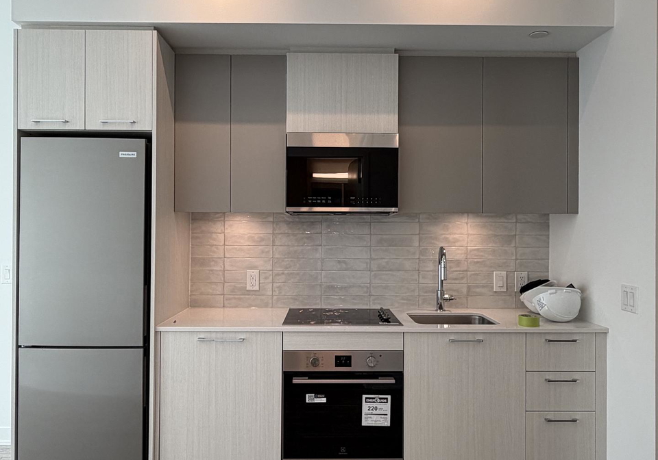 10-oak-street-s-toronto-ontario-c13092492