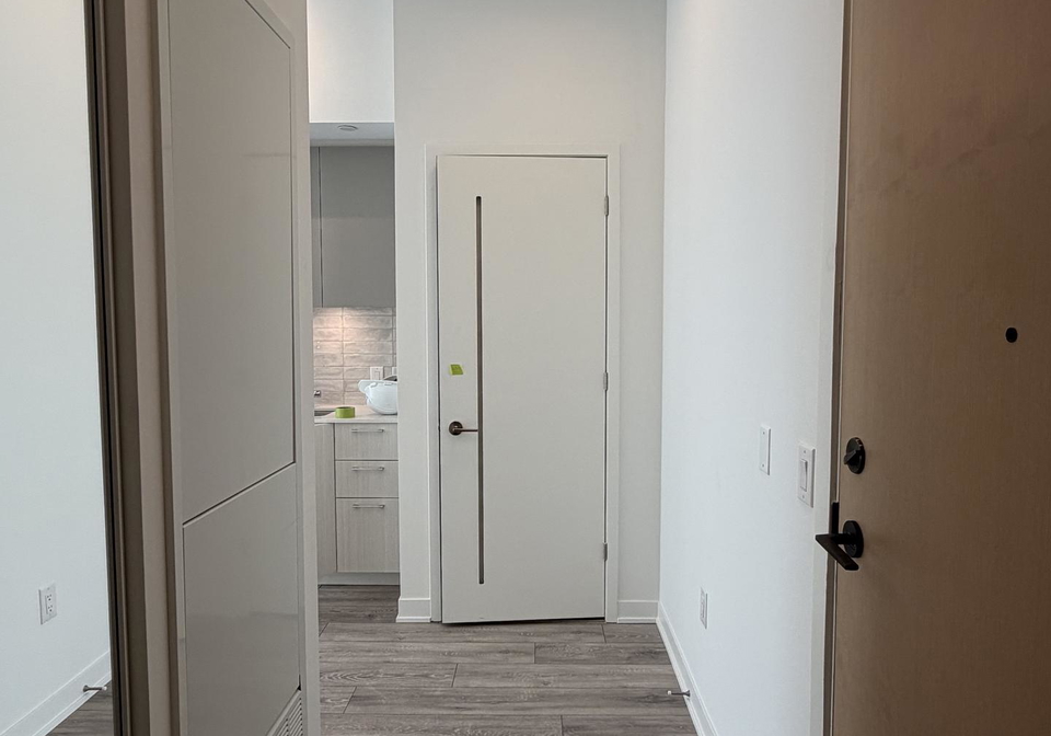 10-oak-street-s-toronto-ontario-c13092492