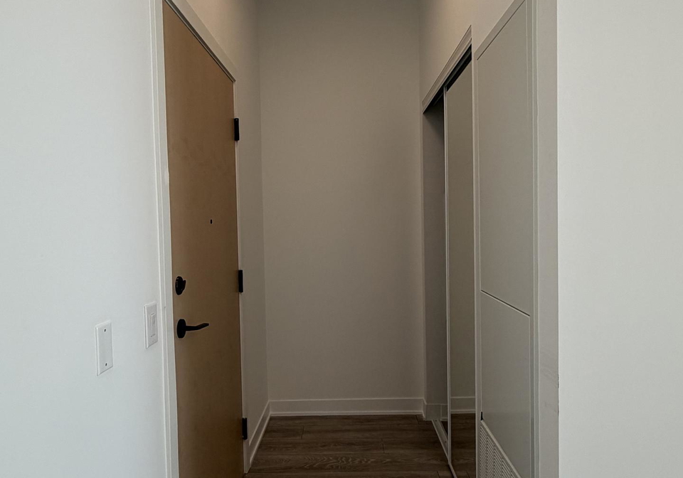 10-oak-street-s-toronto-ontario-c13092492