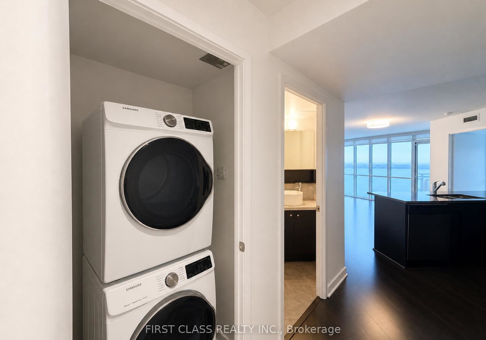 11-brunel-court-s-toronto-ontario-c13092838
