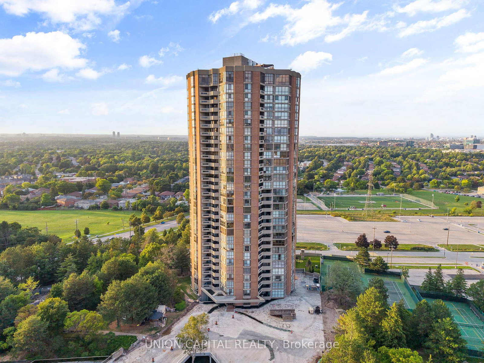 85-skymark-drive-north-york-ontario-c13093120