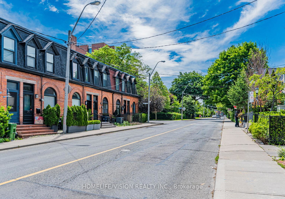 31-belmont-street-toronto-ontario-c13093258