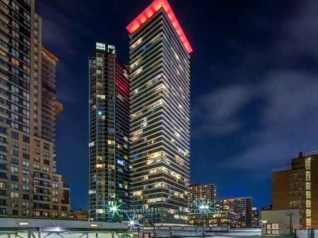 33-charles-street-e-toronto-ontario-c13093476