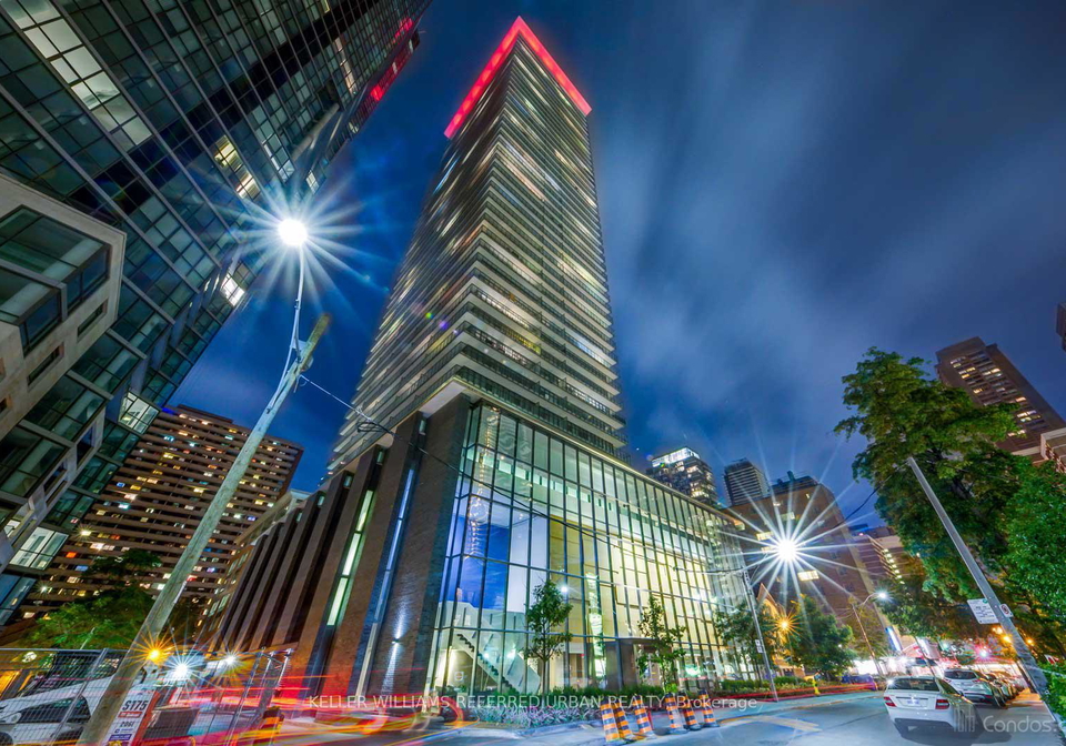 33-charles-street-e-toronto-ontario-c13093476
