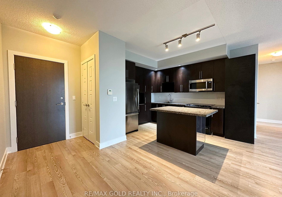 28-linden-street-toronto-ontario-c13093506