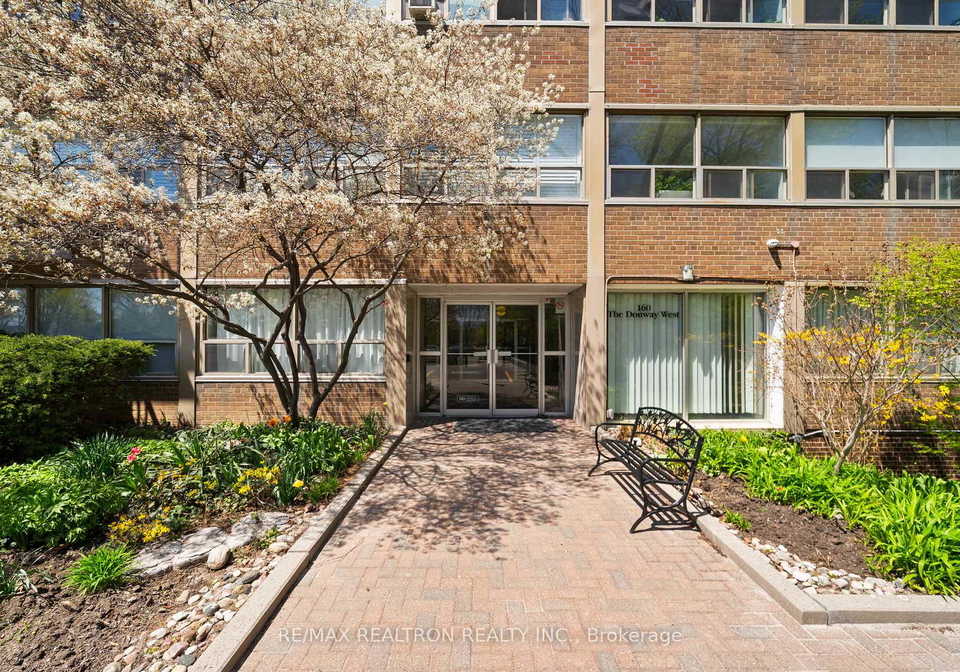 160-the-donway-w-north-york-ontario-c13093568