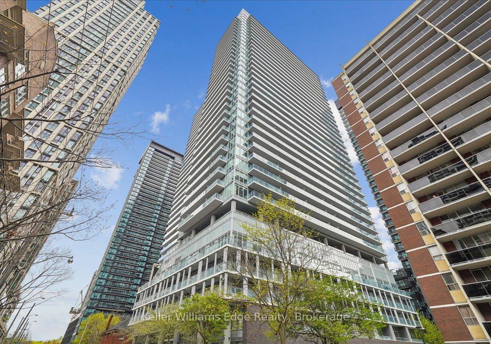 99-broadway-avenue-toronto-ontario-c13093592