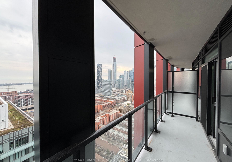 180-front-street-e-toronto-ontario-c13093594