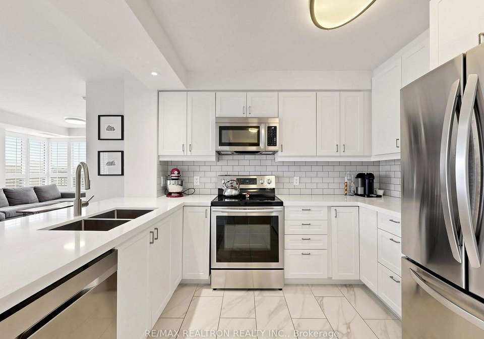 16-dallimore-circle-north-york-ontario-c13093624