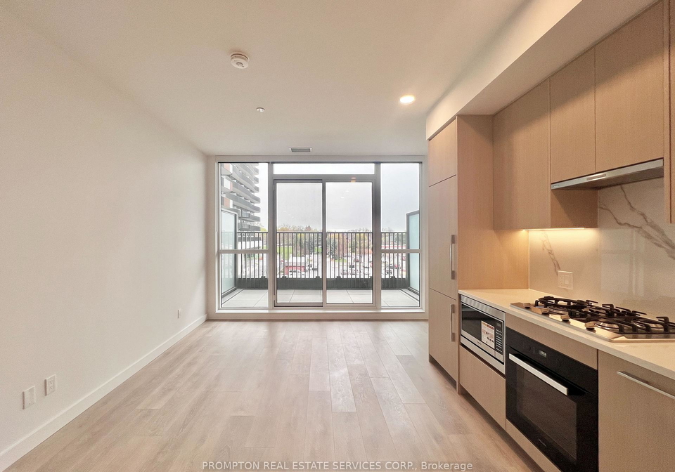 18-esther-shiner-boulevard-north-york-ontario-c13093802