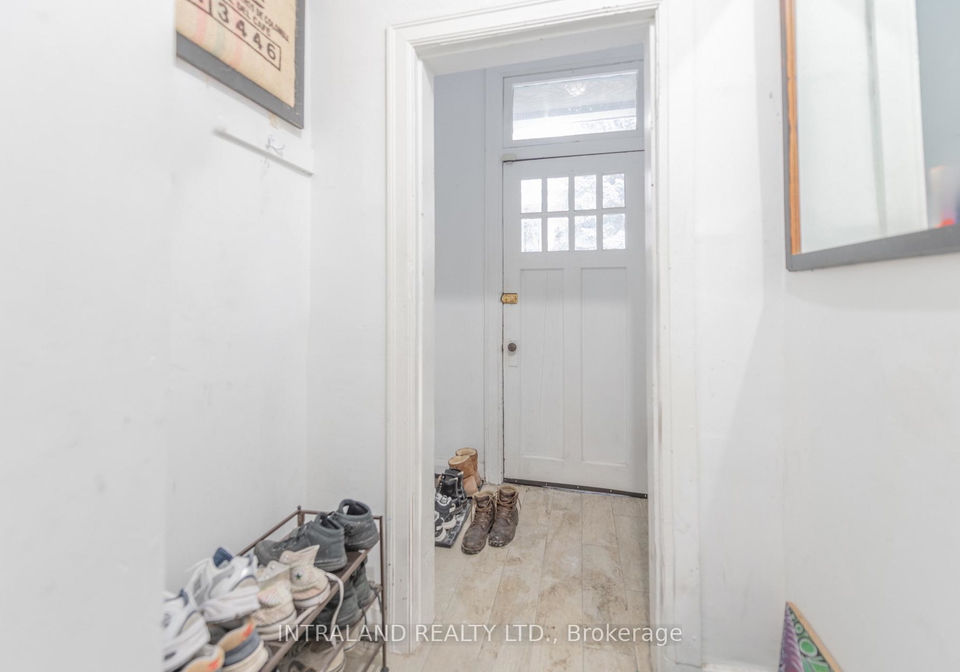 284-lisgar-street-toronto-ontario-c13093808