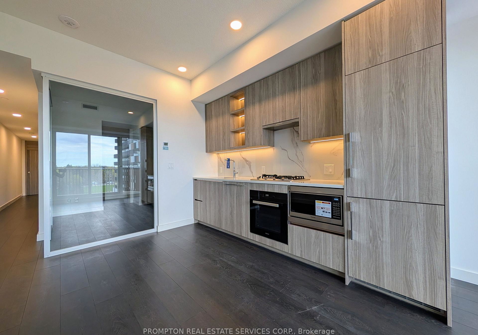 18-esther-shiner-boulevard-north-york-ontario-c13093852