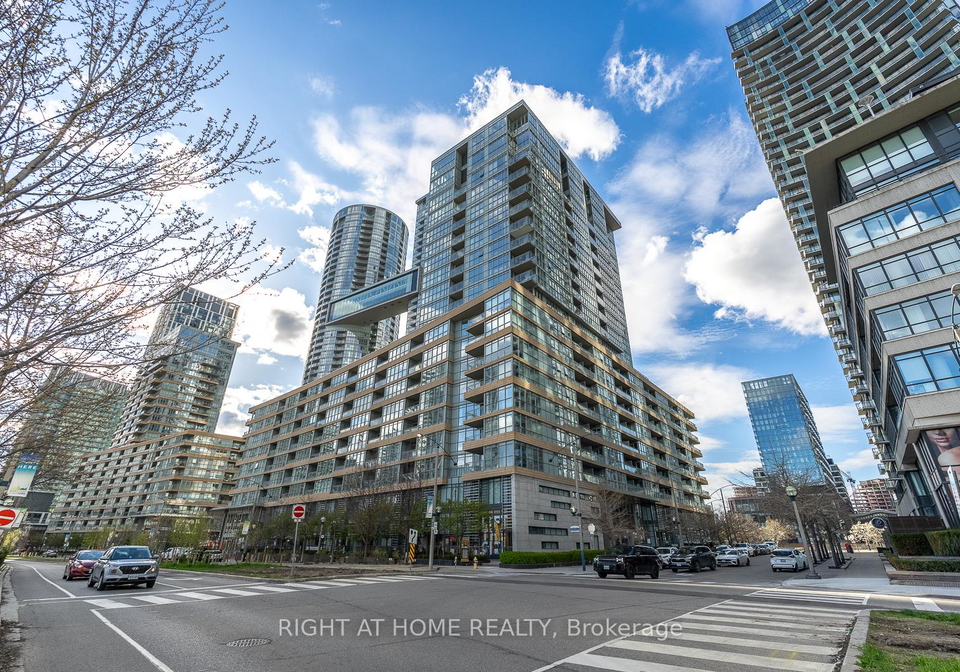10-capreol-court-toronto-ontario-c13094030