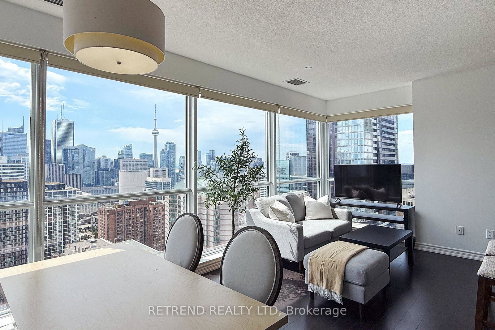 386-yonge-street-toronto-ontario-c13094196