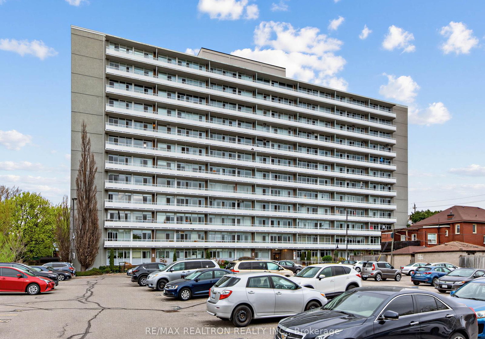 580-christie-street-toronto-ontario-c13094320