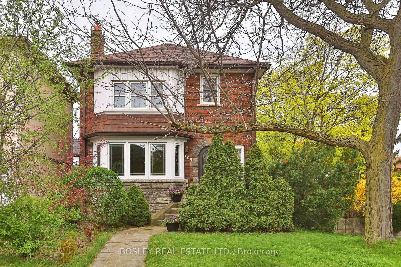 109-southvale-drive-east-york-ontario-c13094494