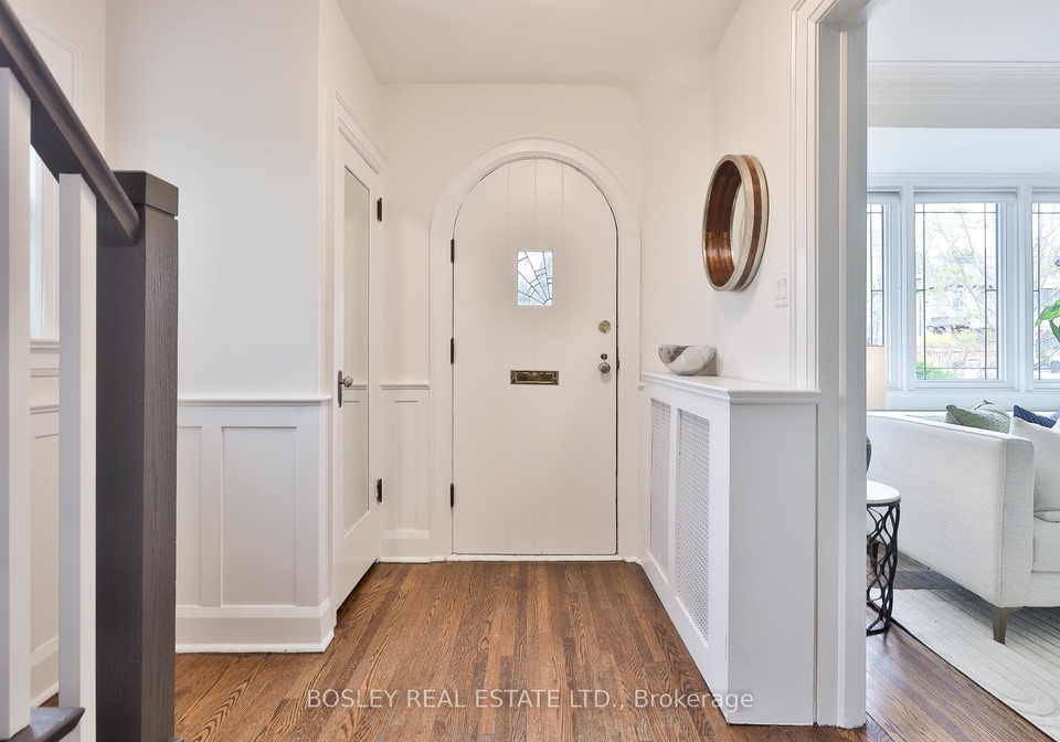 109-southvale-drive-east-york-ontario-c13094494