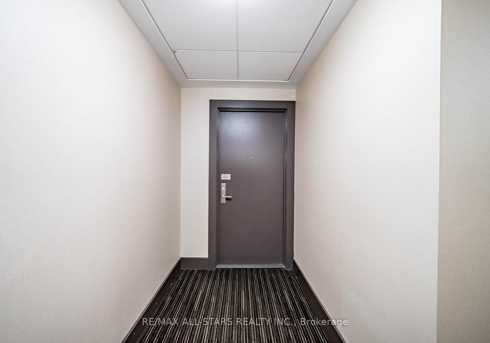 2015-sheppard-avenue-e-north-york-ontario-c13094662