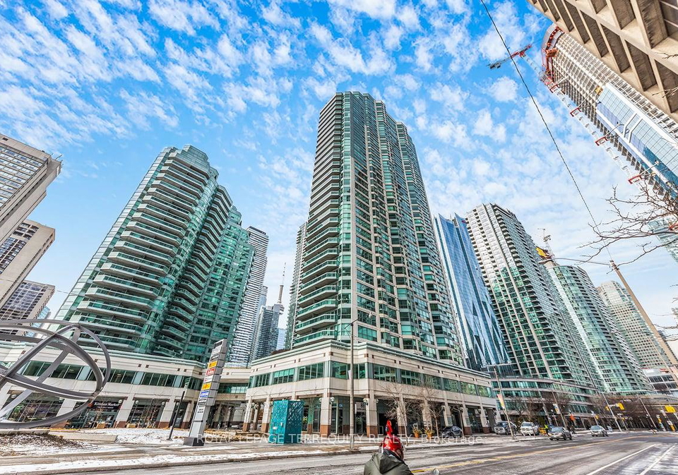 10-yonge-street-toronto-ontario-c13094740