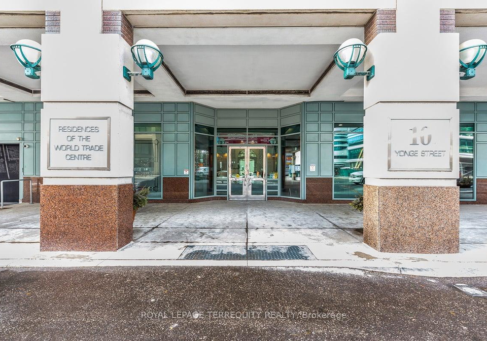 10-yonge-street-toronto-ontario-c13094740