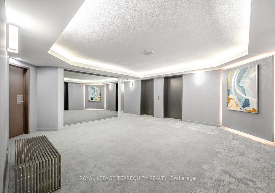 10-yonge-street-toronto-ontario-c13094740