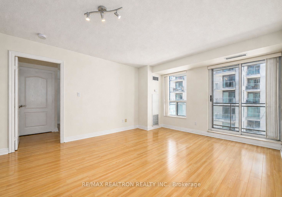 188-doris-avenue-north-york-ontario-c13094798