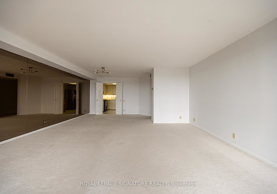 3-concorde-place-north-york-ontario-c13094808