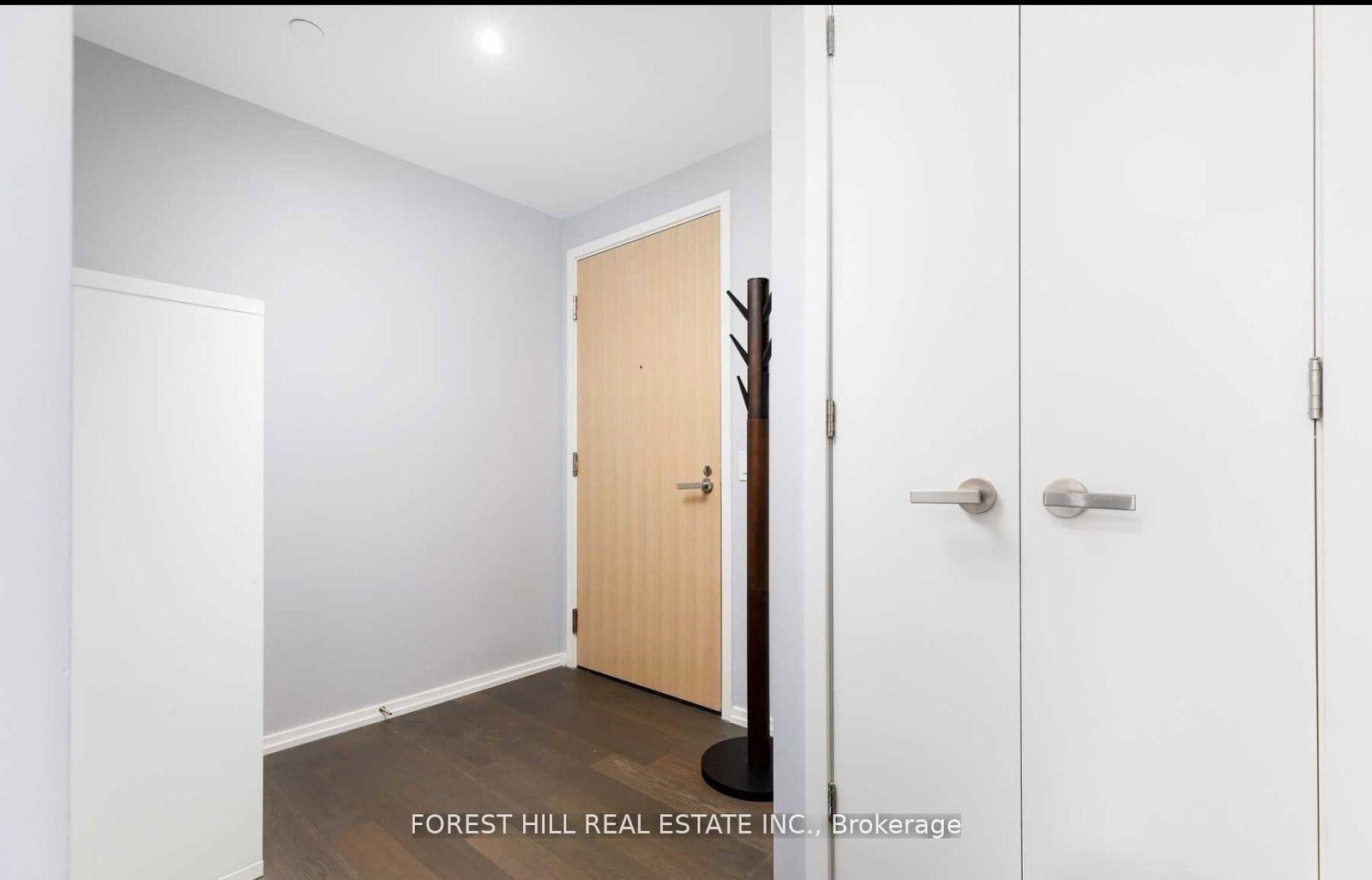5-soudan-avenue-toronto-ontario-c13095452