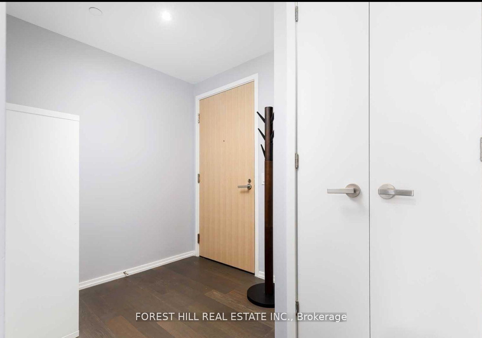 5-soudan-avenue-toronto-ontario-c13095452