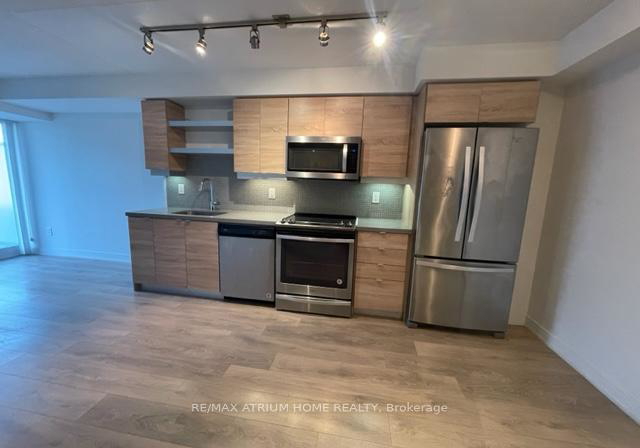 525-adelaide-street-w-toronto-ontario-c13095528