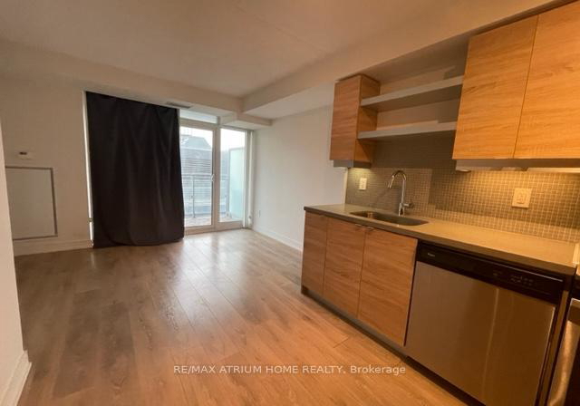 525-adelaide-street-w-toronto-ontario-c13095528
