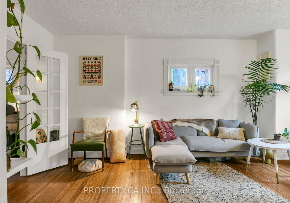 5-mackenzie-crescent-toronto-ontario-c13095572
