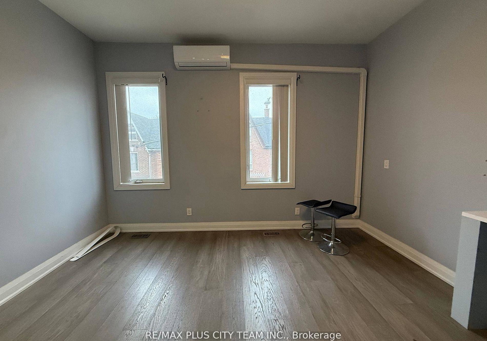11-baden-street-toronto-ontario-c13095672