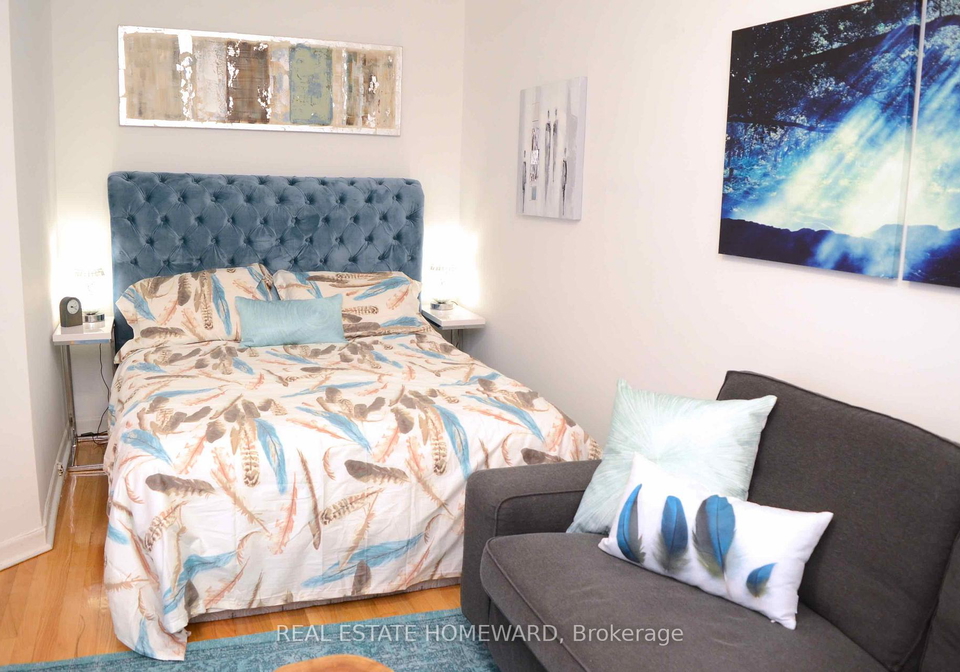 426-markham-street-toronto-ontario-c13095884