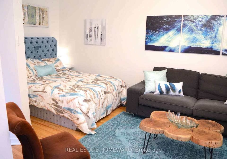 426-markham-street-toronto-ontario-c13095884