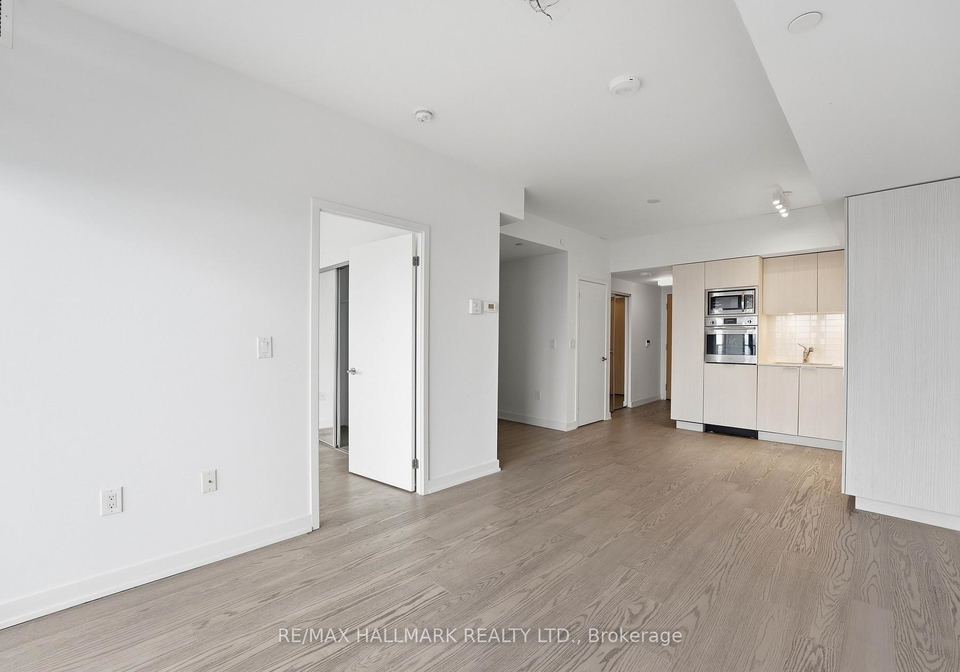 11-wellesley-street-w-toronto-ontario-c13095928