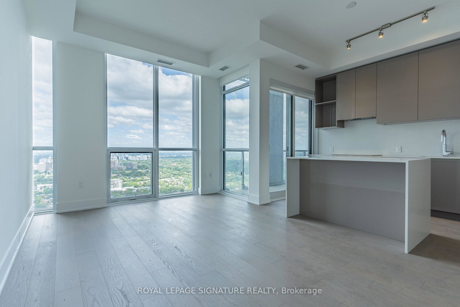 1-yorkville-avenue-toronto-ontario-c13096398