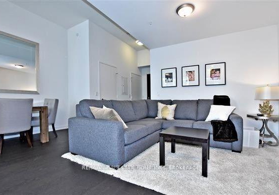 120-bayview-avenue-toronto-ontario-c13096400